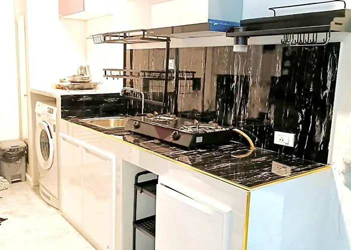 Charming 2-bedroom In On-nut, *